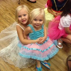 Meet your Posher, Lauri